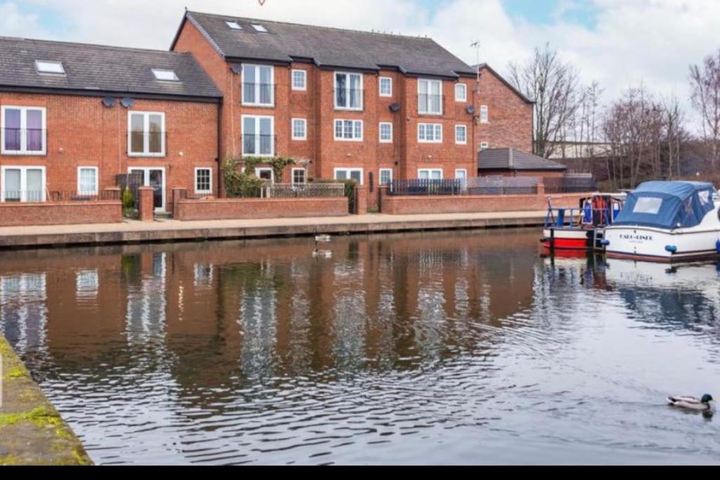 Waterside Mufc & Trafford Centre Townhouse 4 Bedroom Free Parking Manchester Exteriör bild